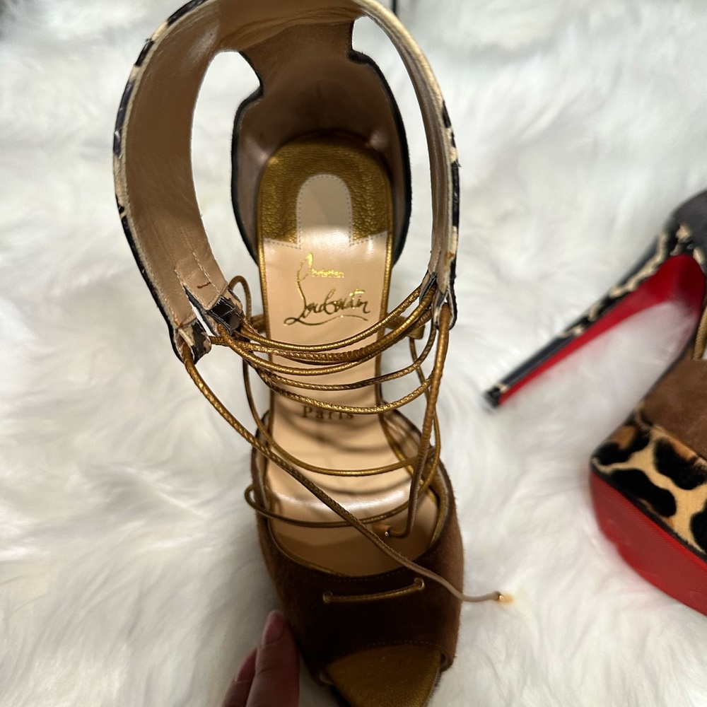 NEW CHRISTIAN LOUBOUTIN